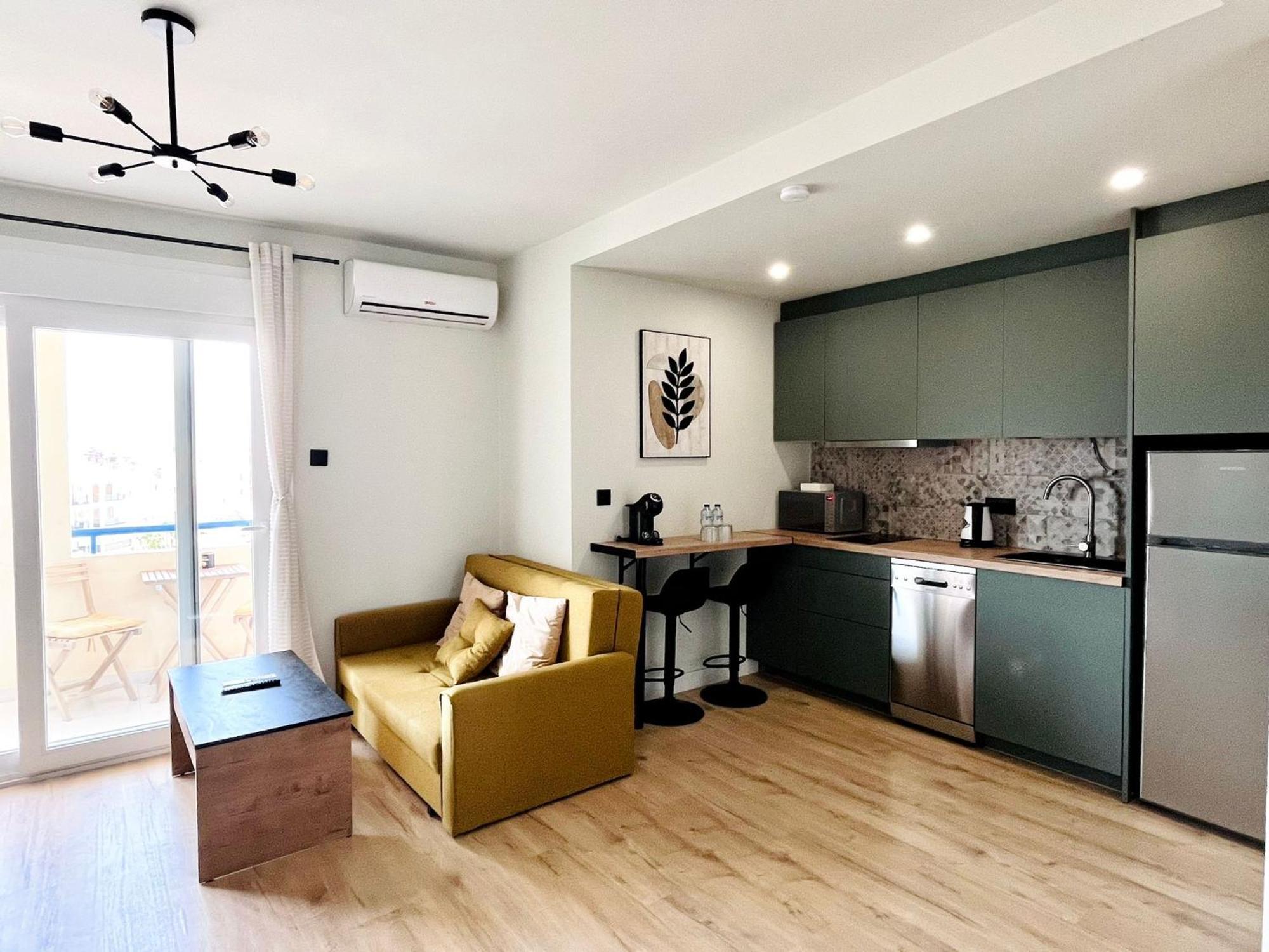Apartment L&a *